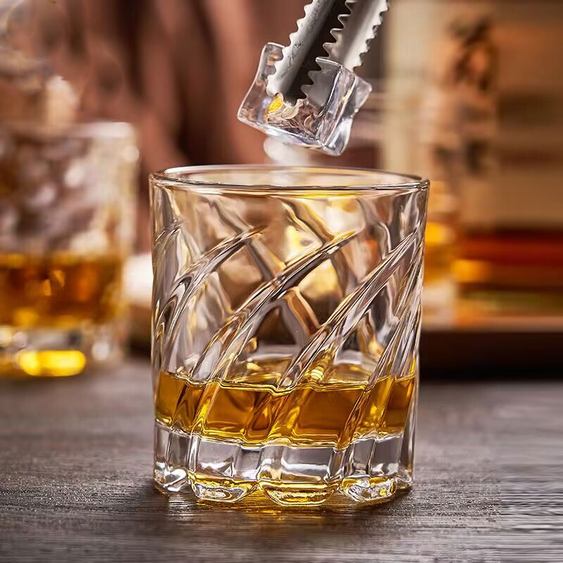 Reliëf Whiskyglas Hoogwaardig  - Wine Beer Spirit recensie en prijs